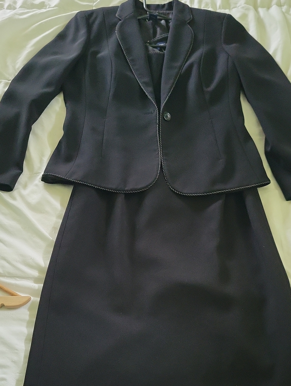 Ann Taylor Petites 8P Black Tailored Blazer and Dress Set with Contrast Piping